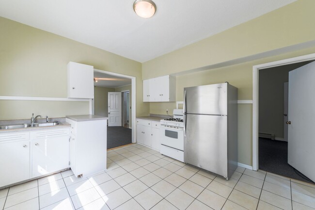 Building Photo - 2541 Aldrich Ave S