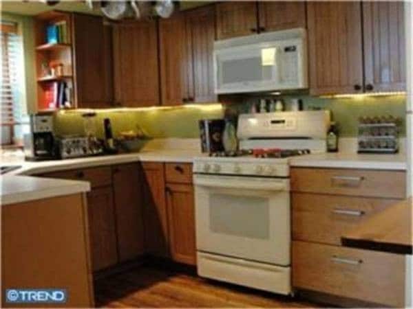 Building Photo - 706 N Bodine St