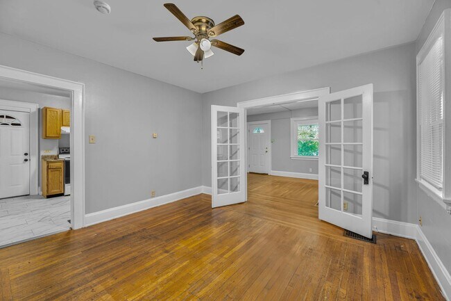 Building Photo - 1026 Schiff Ave