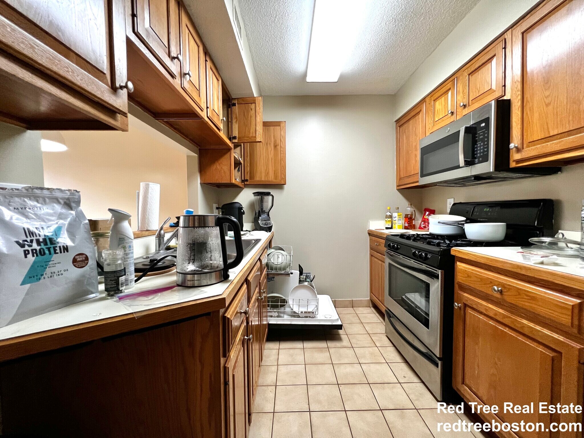 Building Photo - 152 Kelton St