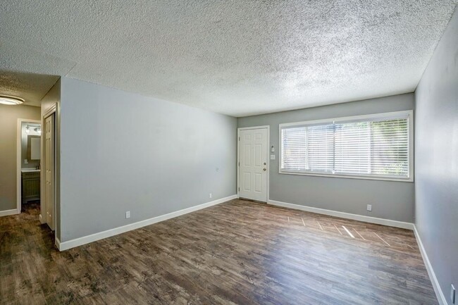 Building Photo - Juniper Garden Apartments