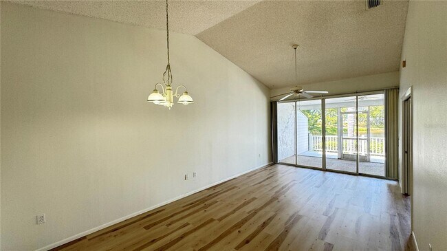 Building Photo - 950 Waterside Ln
