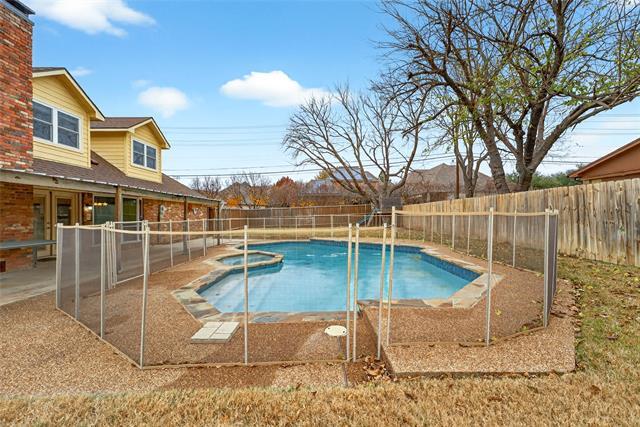 Building Photo - 2032 Briar Trail