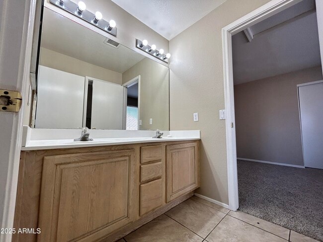 Building Photo - 8239 W Voltaire Ave