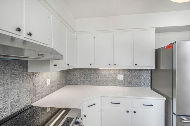 Building Photo - 1216 Sophia St