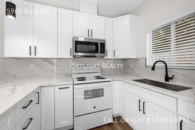 Building Photo - 5966 Baja Dr