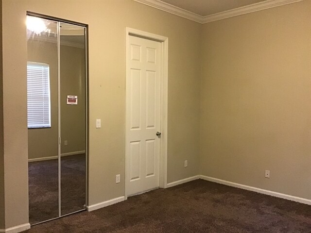 Building Photo - 996 NW Leonardo Cir
