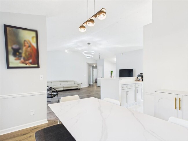 Building Photo - 4060 Brooks Bridge Crossing