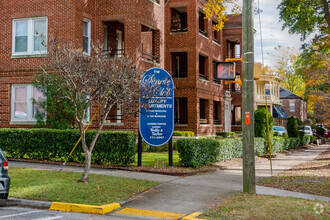Building Photo - The Senate Club - 2 bedroom/2 bath coming ...