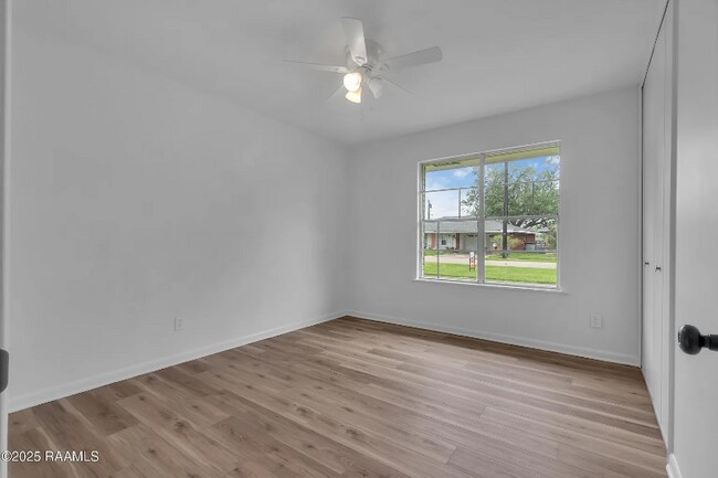 Building Photo - 309 S Wakefield Dr
