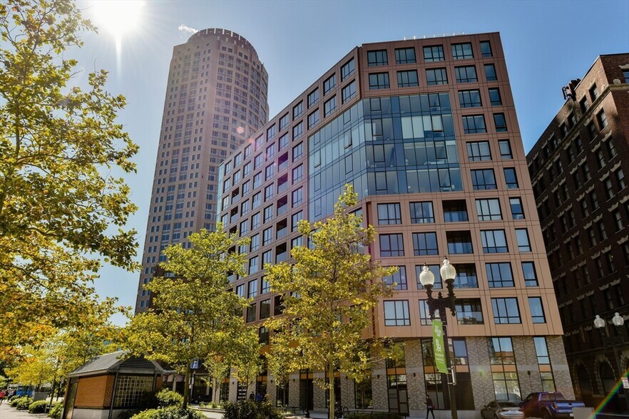 Building Photo - 110 Broad St