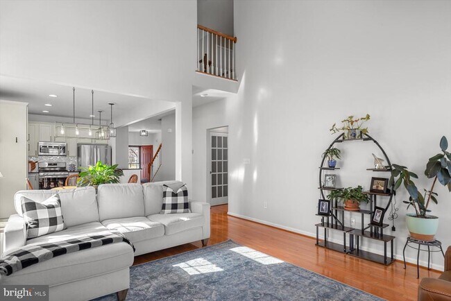 Building Photo - 301 Adelaide Dr
