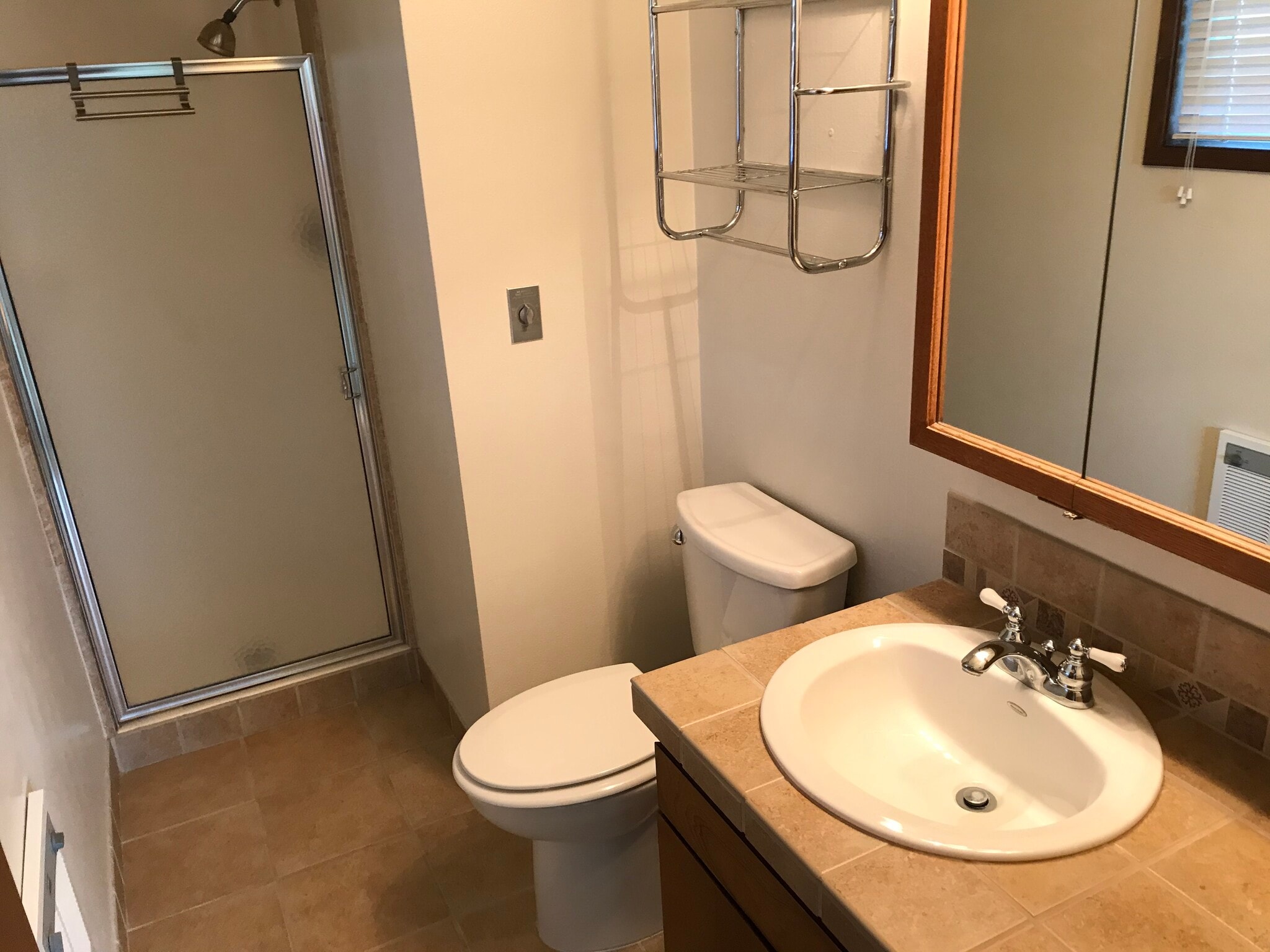 Building Photo - 2004 Kelso Ave