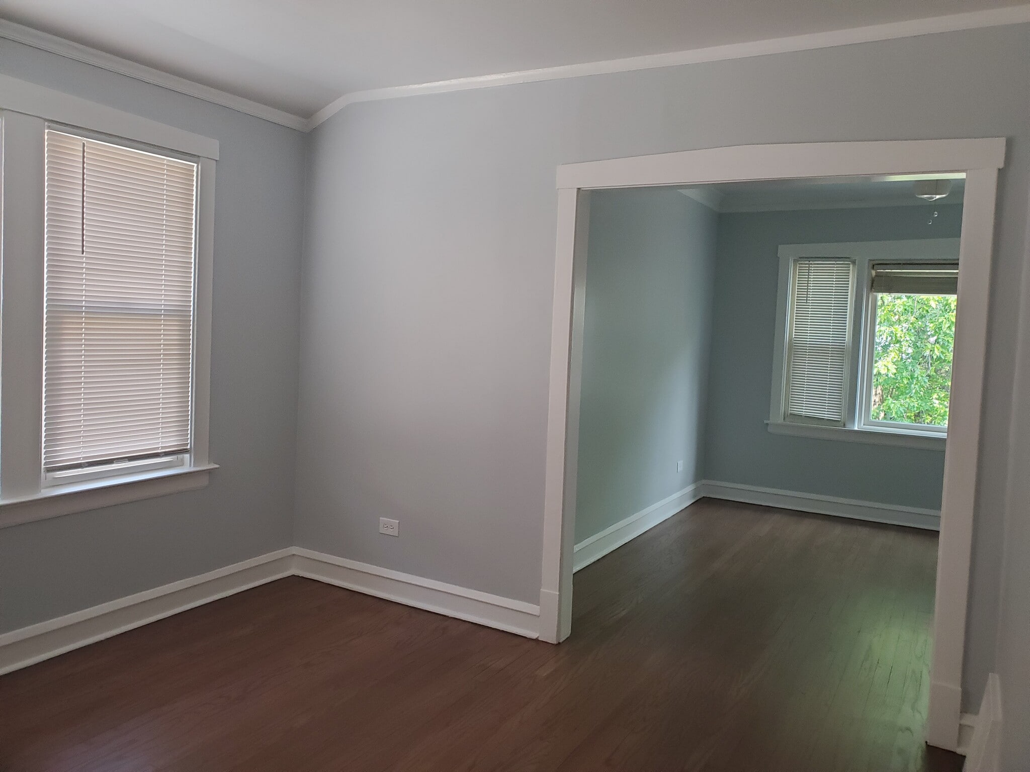 Building Photo - 5222 N Ludlam Ave