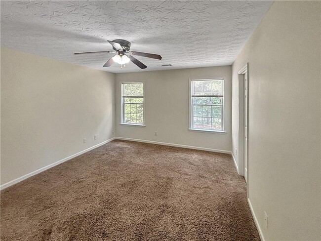 Building Photo - 3397 Hill Pond Dr NE