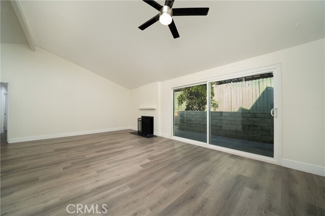 Building Photo - 652 Parkview Dr
