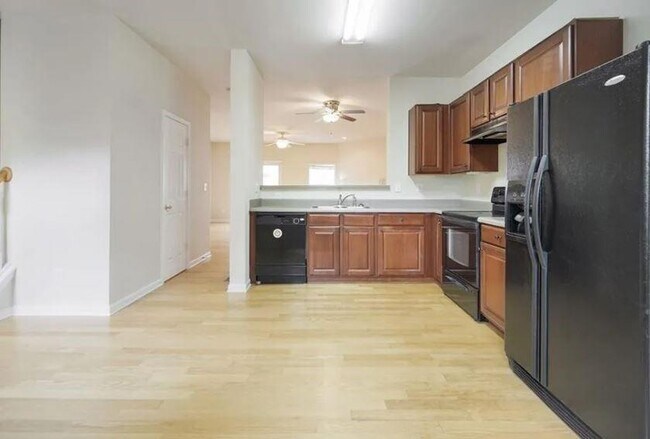 Building Photo - 2251 Landing Ridge Dr