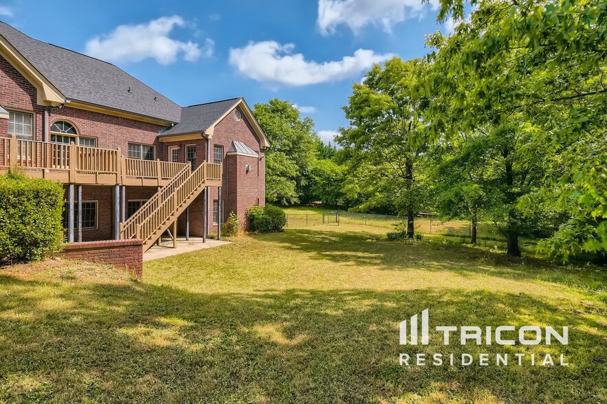 Building Photo - 609 Kristen Ct