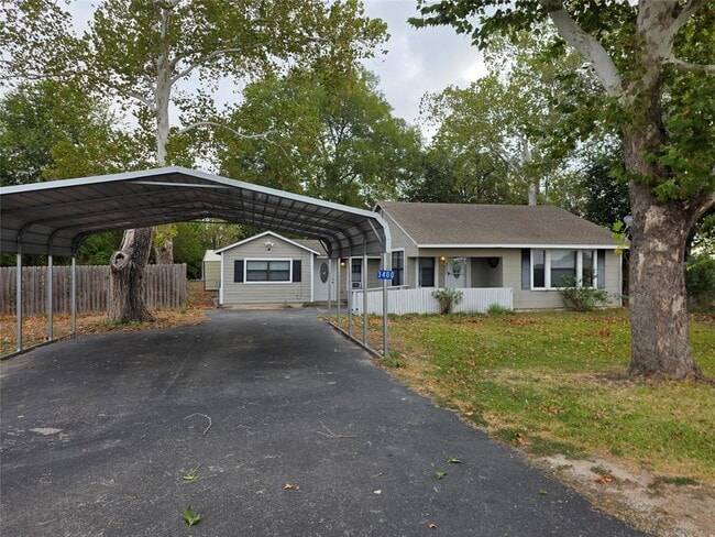 Primary Photo - 3400 State Hwy 71