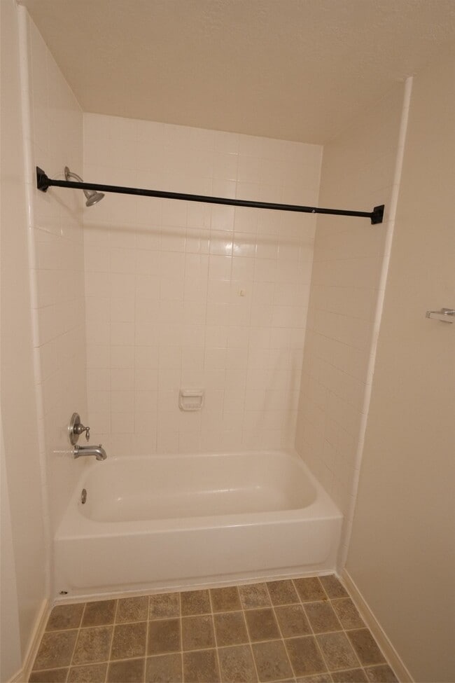 Building Photo - 5510 Bear Cave Ln