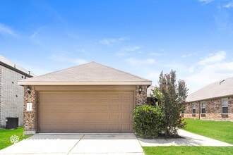 Building Photo - 1415 Kinglet Dr