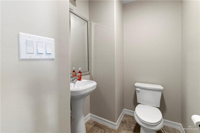 Building Photo - 2414 Rocky Mountain Ave