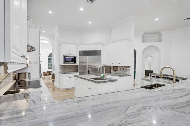 Building Photo - 13751 Pine Meadow Ct