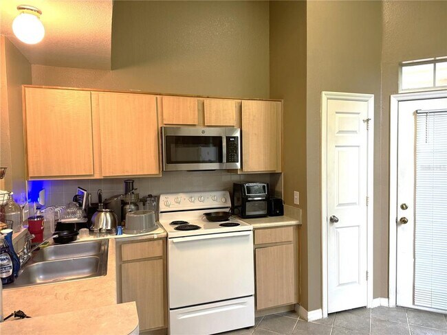 Building Photo - 1101 Vintage Village Ln