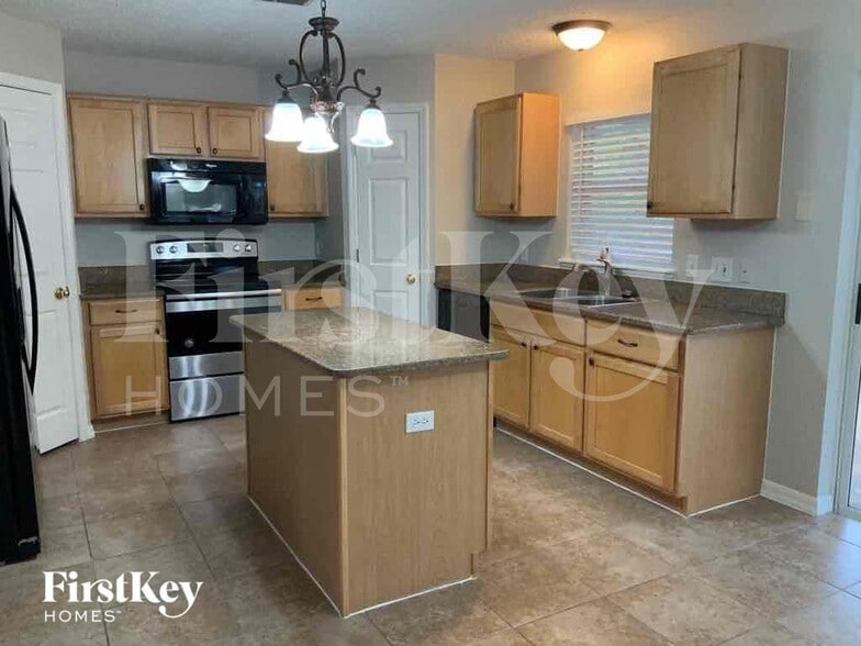 Building Photo - 618 Doe Cove Pl