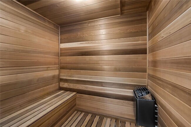 Building Photo - 401 N Birch Rd