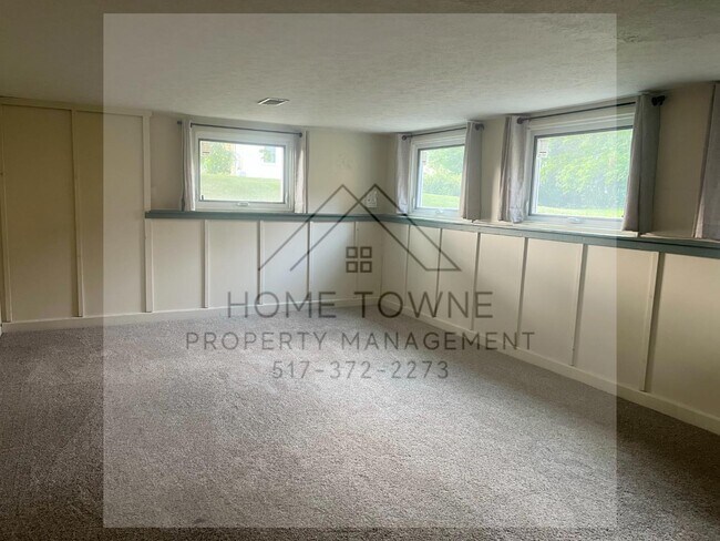 Building Photo - 1727 Kinawa Dr