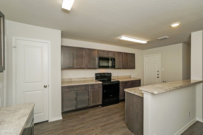 Building Photo - 9422 Somers Bend