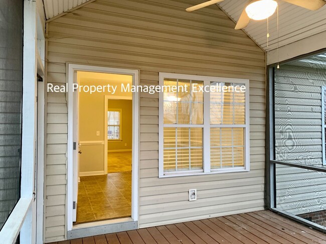 Building Photo - Spacious Corner Lot Ranch in Princeton, Fe...