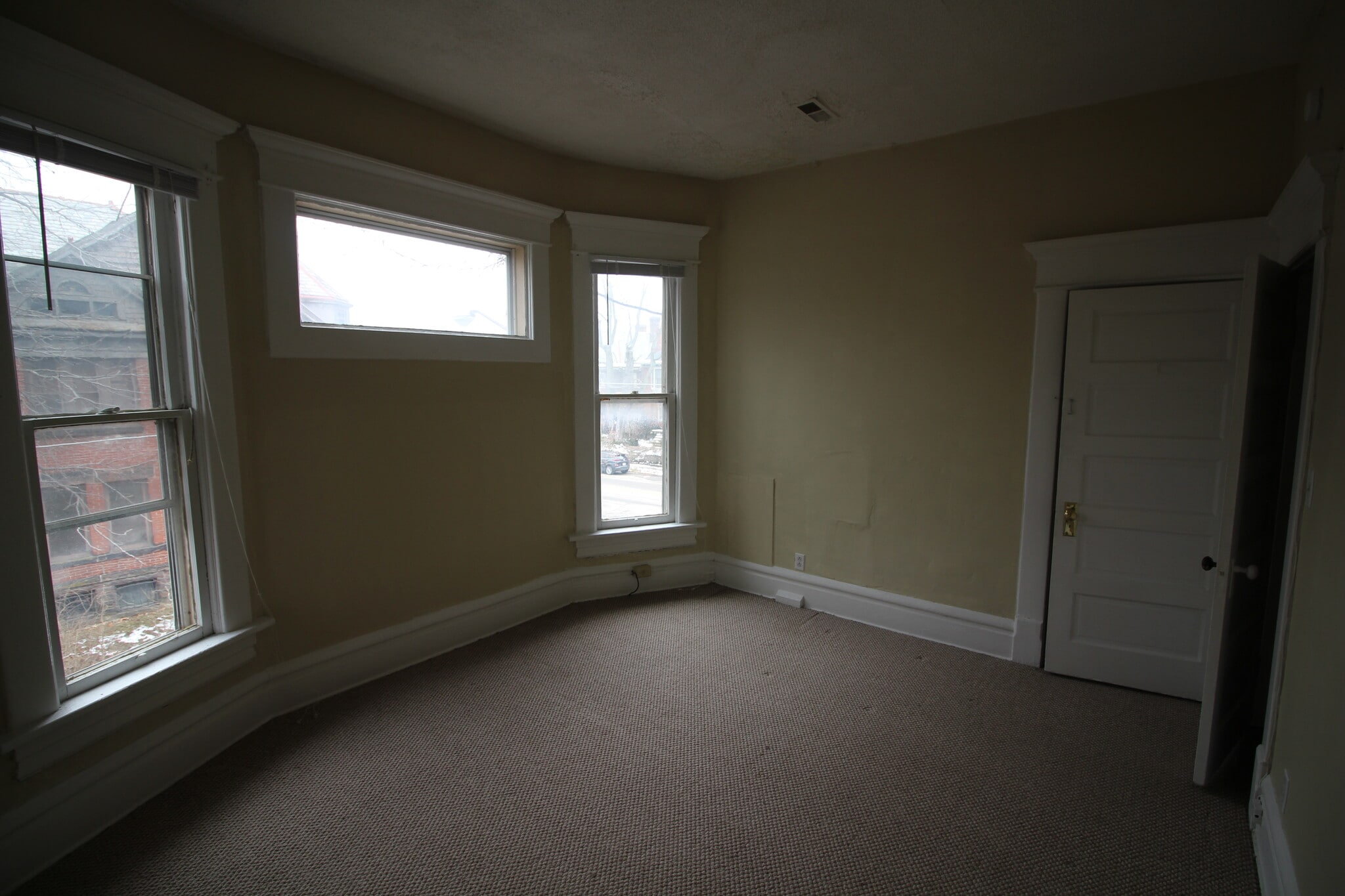 Building Photo - 781 Bryden Rd