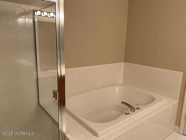 Building Photo - 35 Ironwood Ct