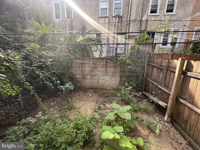 Building Photo - 3130 N Bambrey St