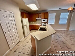 Building Photo - 213 Lakota Ct