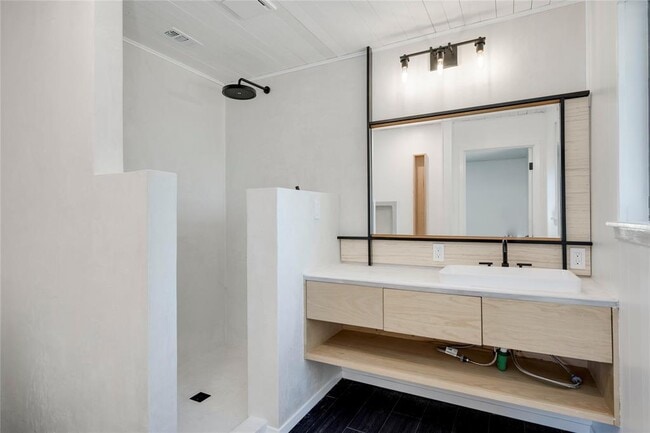 Building Photo - 4948 Crossover Rd