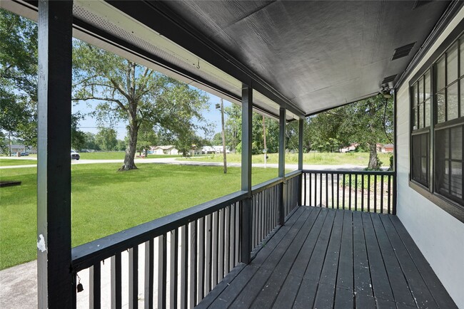 Building Photo - 22855 E Martin Dr