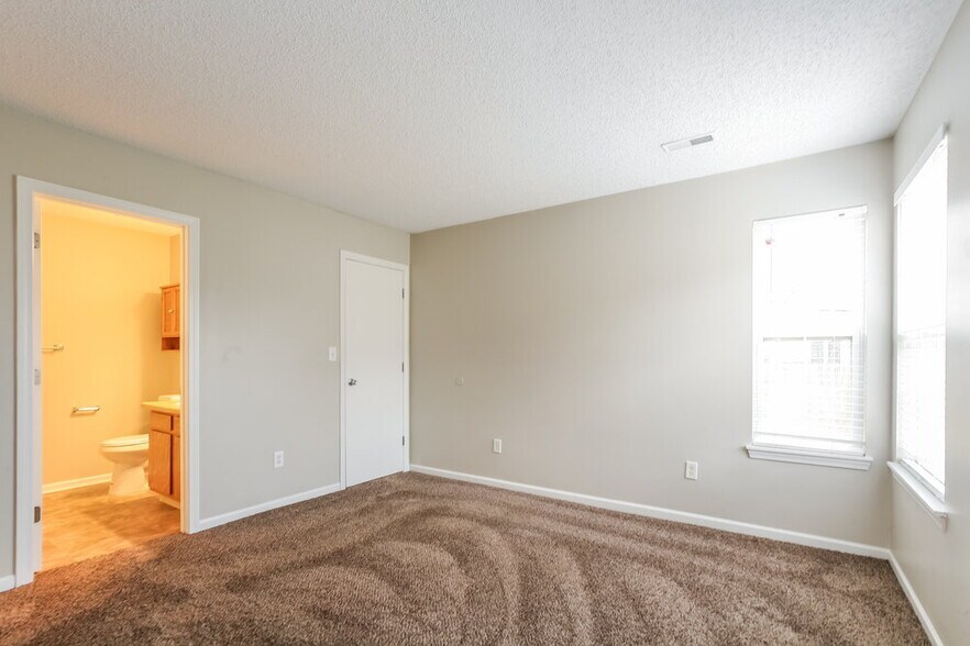 Building Photo - 280 Harts Ford Way