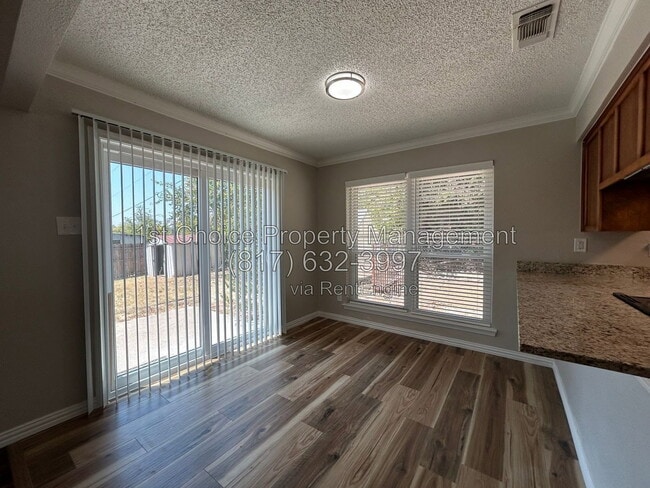 Building Photo - 1516 Oakridge Ct W