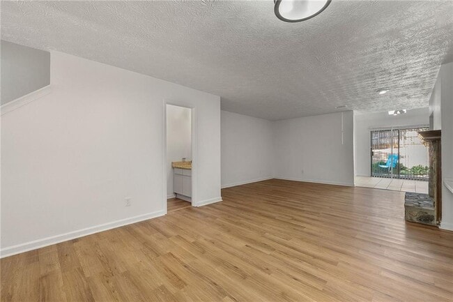 Building Photo - 2186 Spring Walk Ct