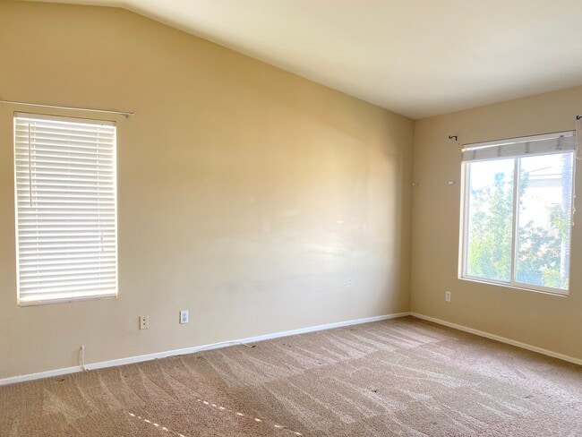 Building Photo - 32552 Sunnyvail Cir