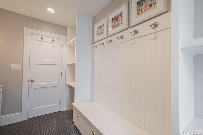 Building Photo - 11A Captree