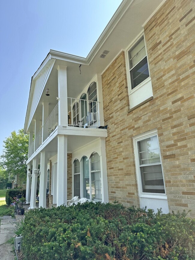 Building Photo - 3832 Wyoming Way