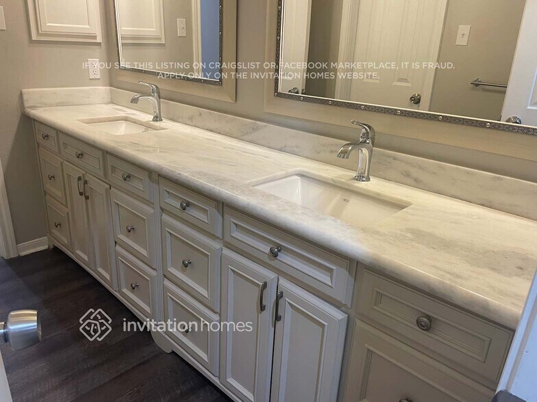 Building Photo - 1350 Shrub Oak Dr