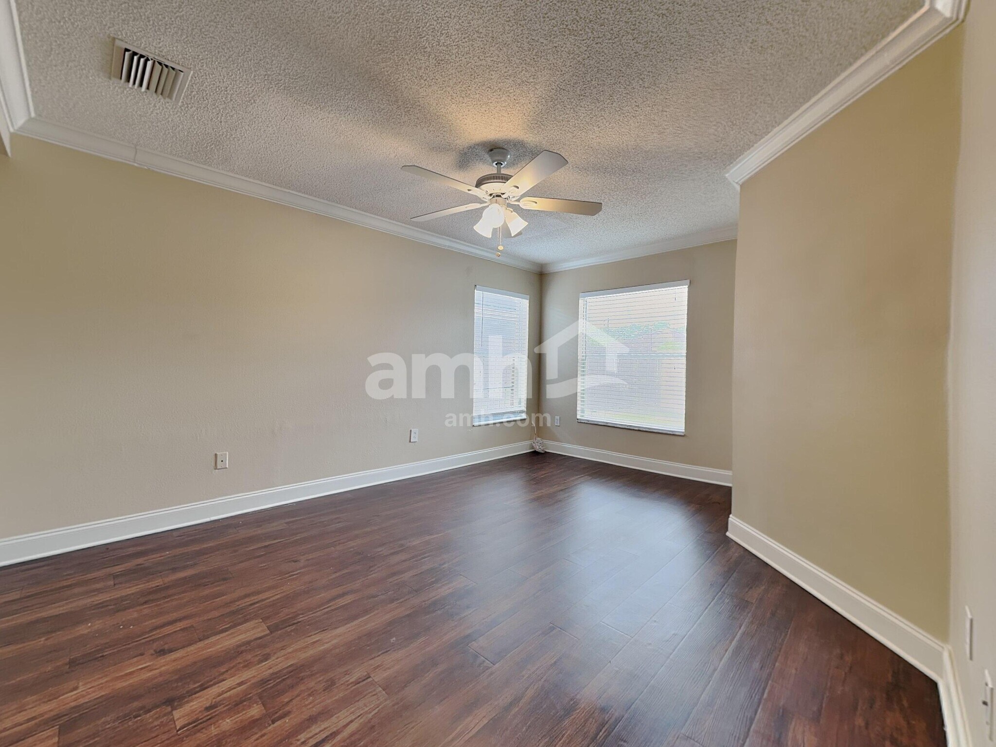 Building Photo - 28721 Seashell Ct