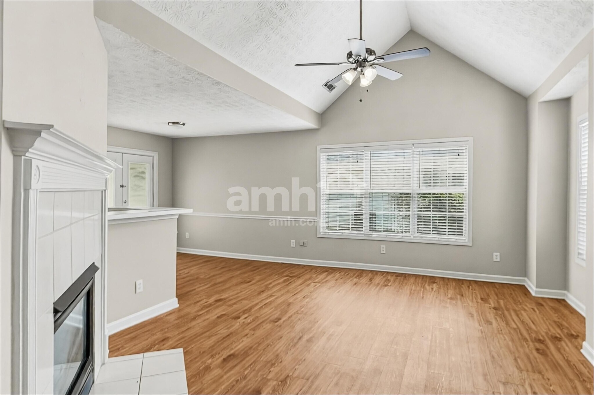 Building Photo - 105 Unity Cove