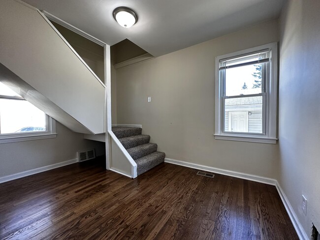 Building Photo - 15666 Wakenden St