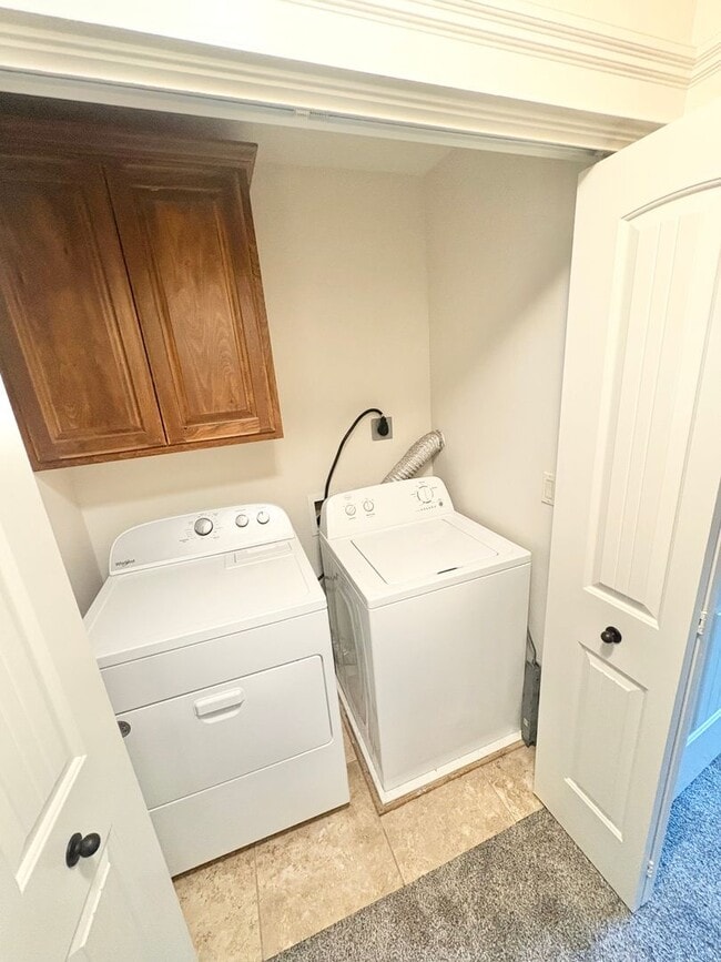 Building Photo - Coming Soon: 3BR/2Baths Steps from BSU, the Greenbelt, and Downtown!